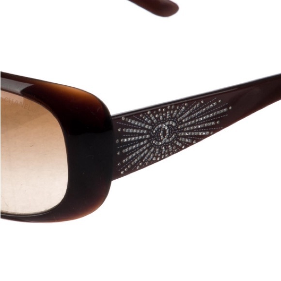 Gorgeous Authentic Chanel Sunglasses w/strass(none missing)embellished logo arms - Picture 10 of 16